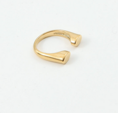 Creative Love Heart-Shaped Ring - Trending Fashion Jewelry